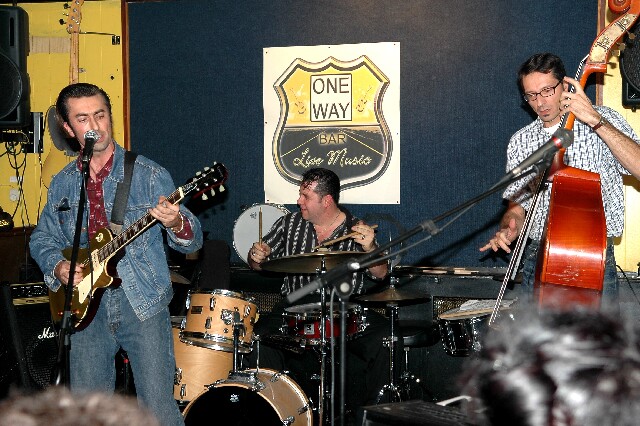 min 2006 11 17 one way 177